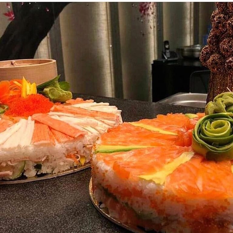 2 sushi cakes in lebanon