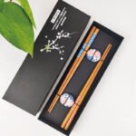 Chopsticks set of 2 with rest bamboo pattern (reusable)