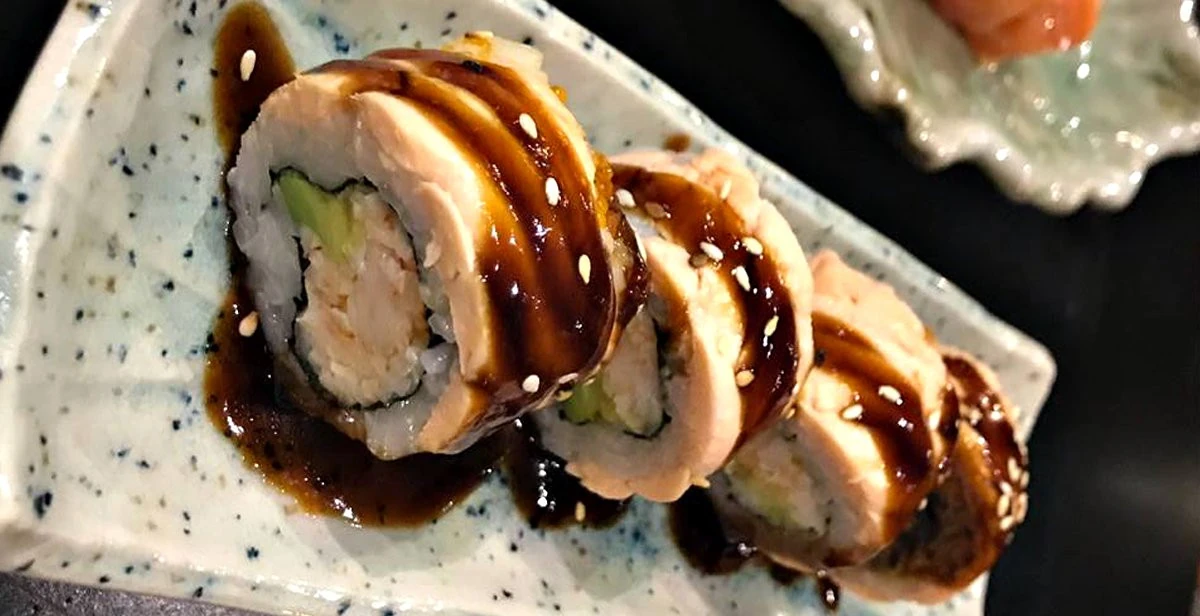 sushi in a plate