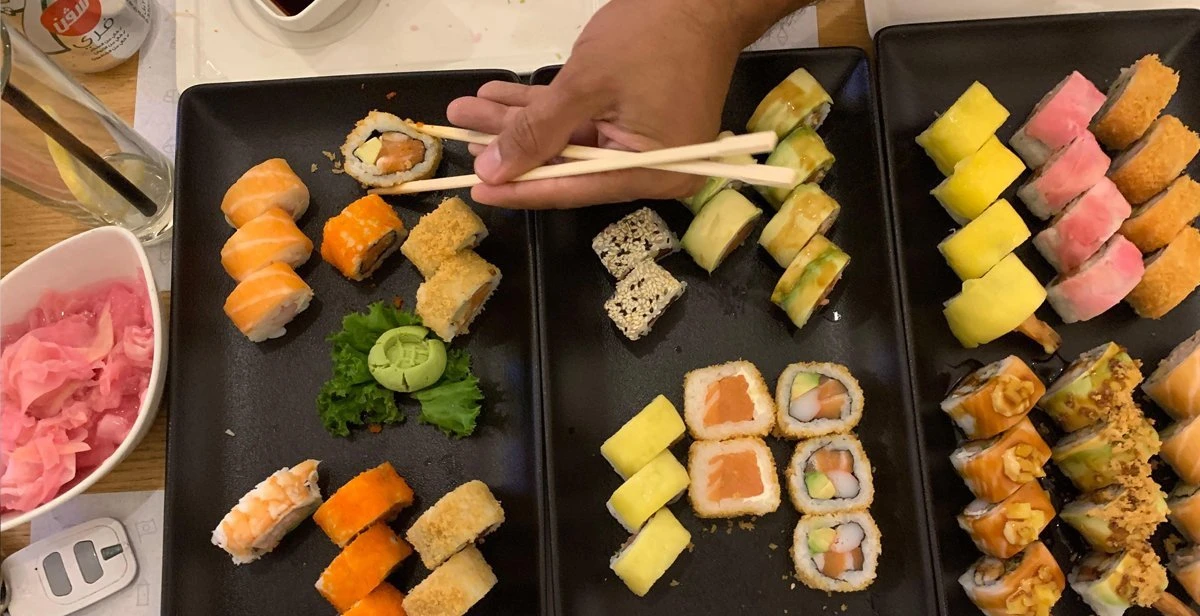 sushi in a plate
