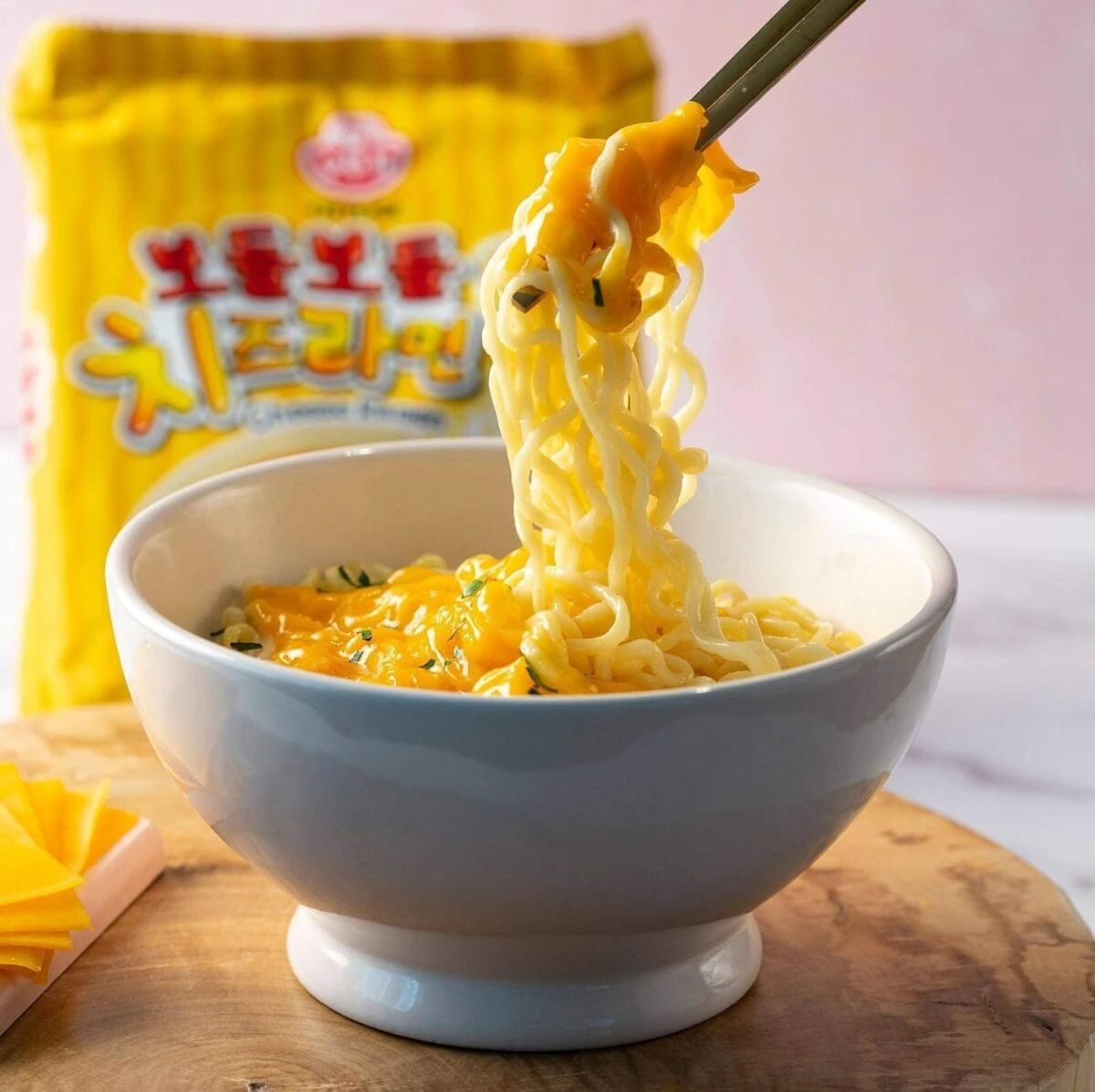 Cheese Ramen Noodles (Korea) 111g - Image 2