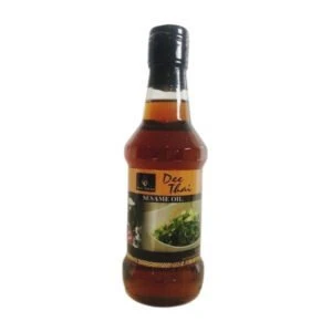 Sesame Oil 690 ml (Dee Thai)